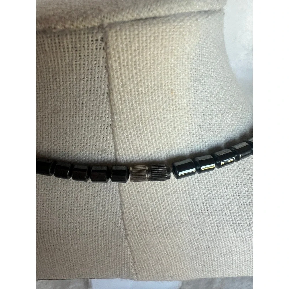 Hematite Bead Necklace Y2K Goth 20" Black Heart Silver Tone Minimalist Necklace - Picture 7 of 13